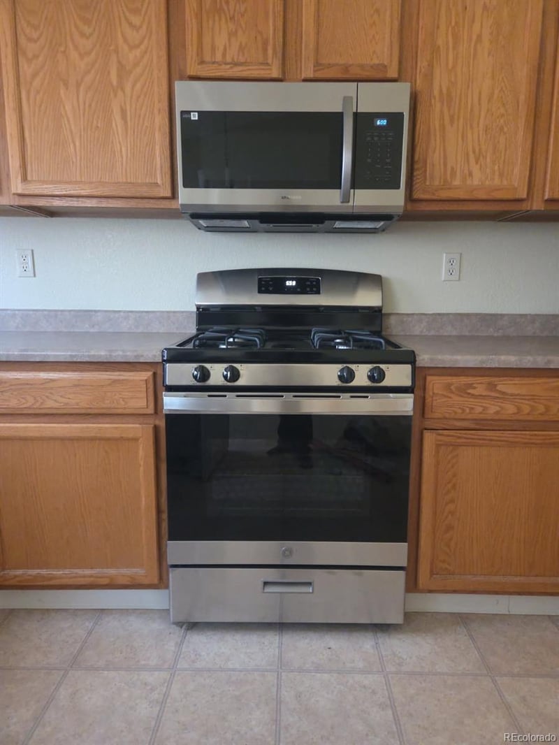 10554 Ursula St, Commerce City, CO 80022