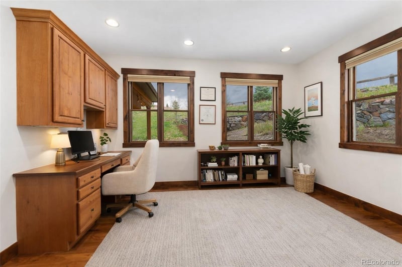 3048 Starling Ct, Castle Rock, CO 80109