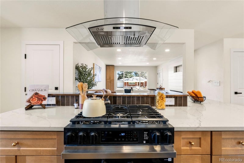 1537 Jasmine St, Denver, CO 80224