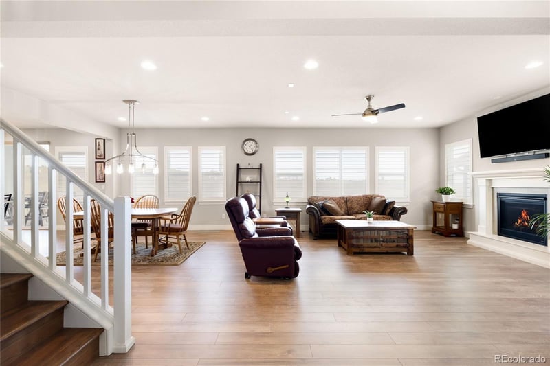 17817 87th Ave, Arvada, CO 80007