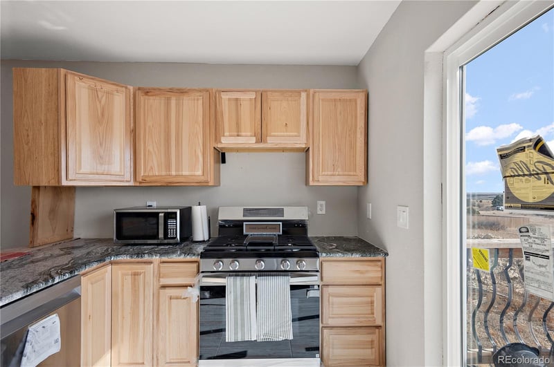 5228 Cuerno Verde Blvd, Colorado City, CO 81019