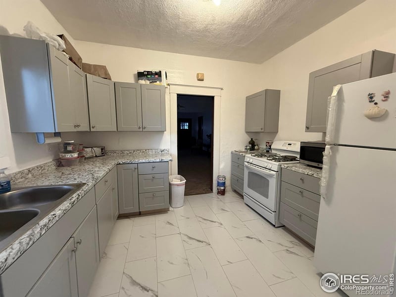 506 Raymond St, Haxtun, CO 80731