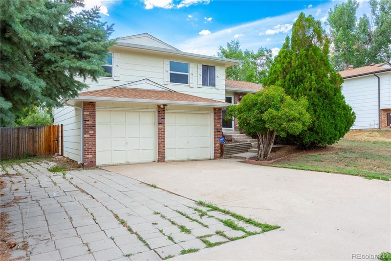 1775 Memphis St, Aurora, CO 80017