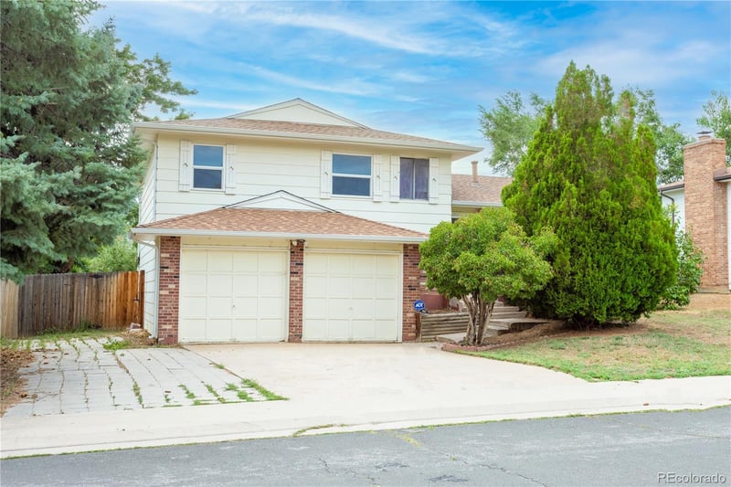 1775 Memphis St, Aurora, CO 80017