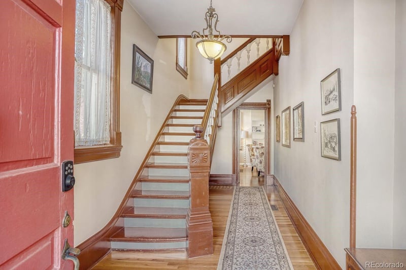 422 21st St, Denver, CO 80205