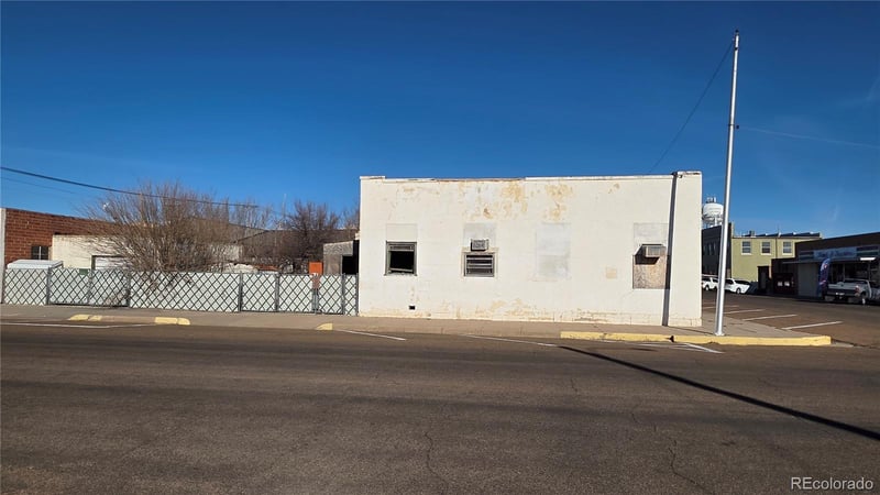 122 2nd St, Julesburg, CO 80737