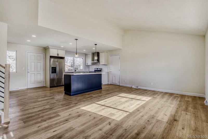 281 Acoma Dr, Littleton, CO 80120