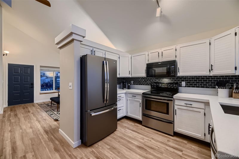 2697 Deframe Cir, Lakewood, CO 80228