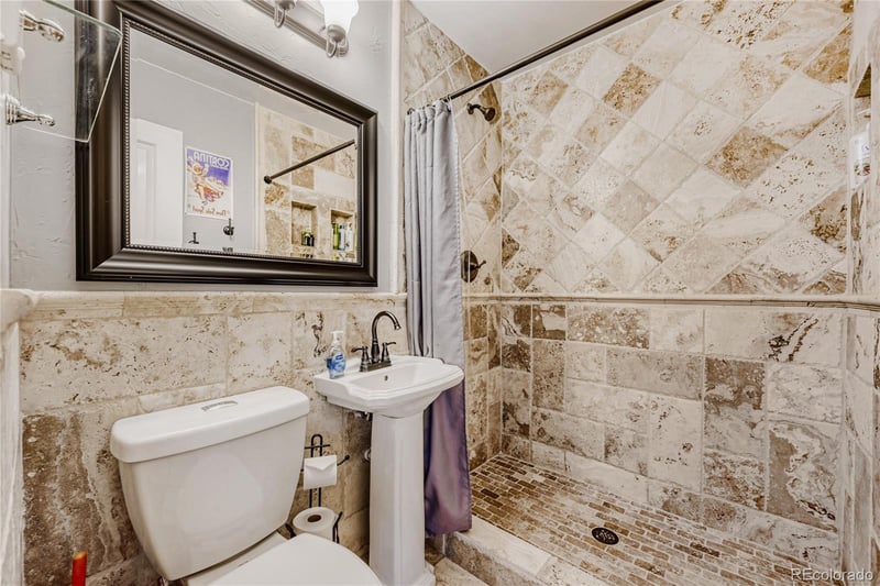 2291 Kendall St, Edgewater, CO 80214