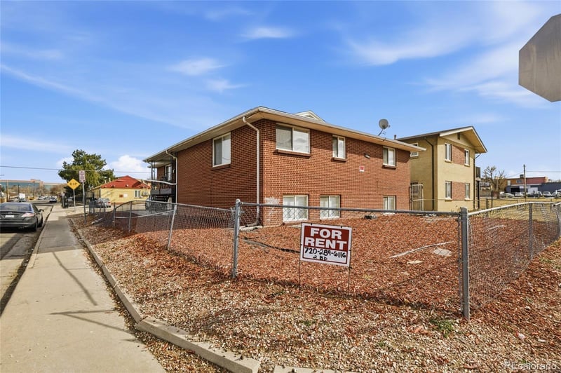 1592 Lansing St, Aurora, CO 80010