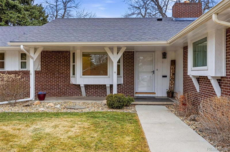 800 E Pinewood Ave, Littleton, CO 80121