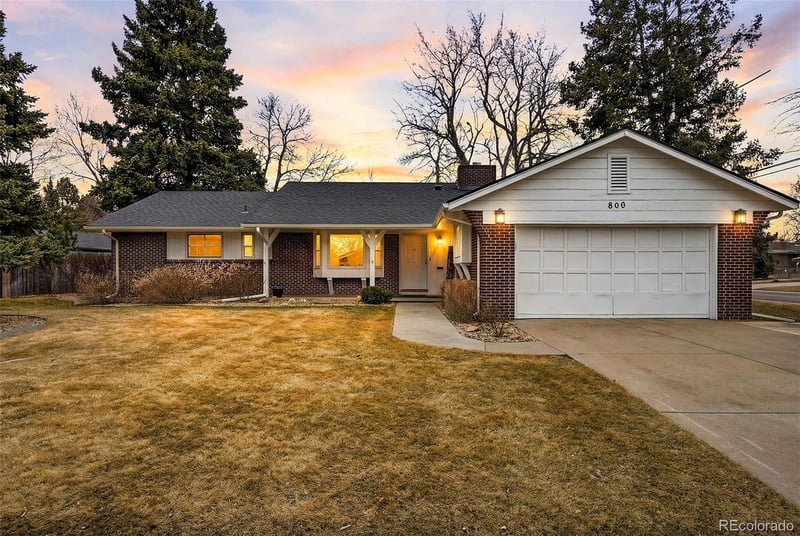 800 Pinewood Ave, Littleton, CO 80121
