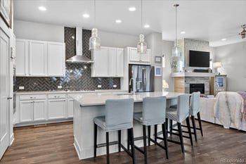 21463 59th Pl, Aurora, CO 80019