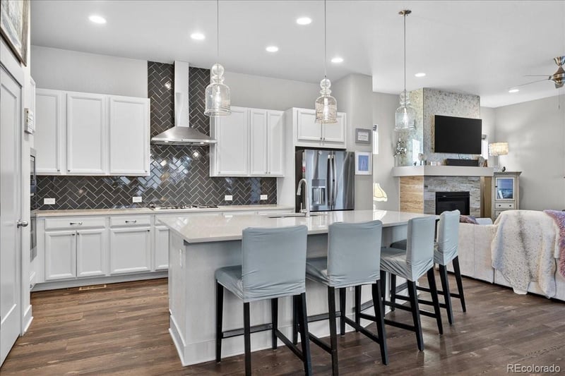 21463 59th Pl, Aurora, CO 80019