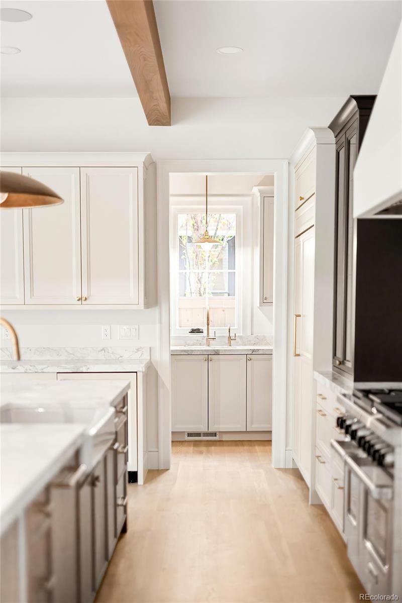 1051 S Gilpin St, Denver, CO 80209