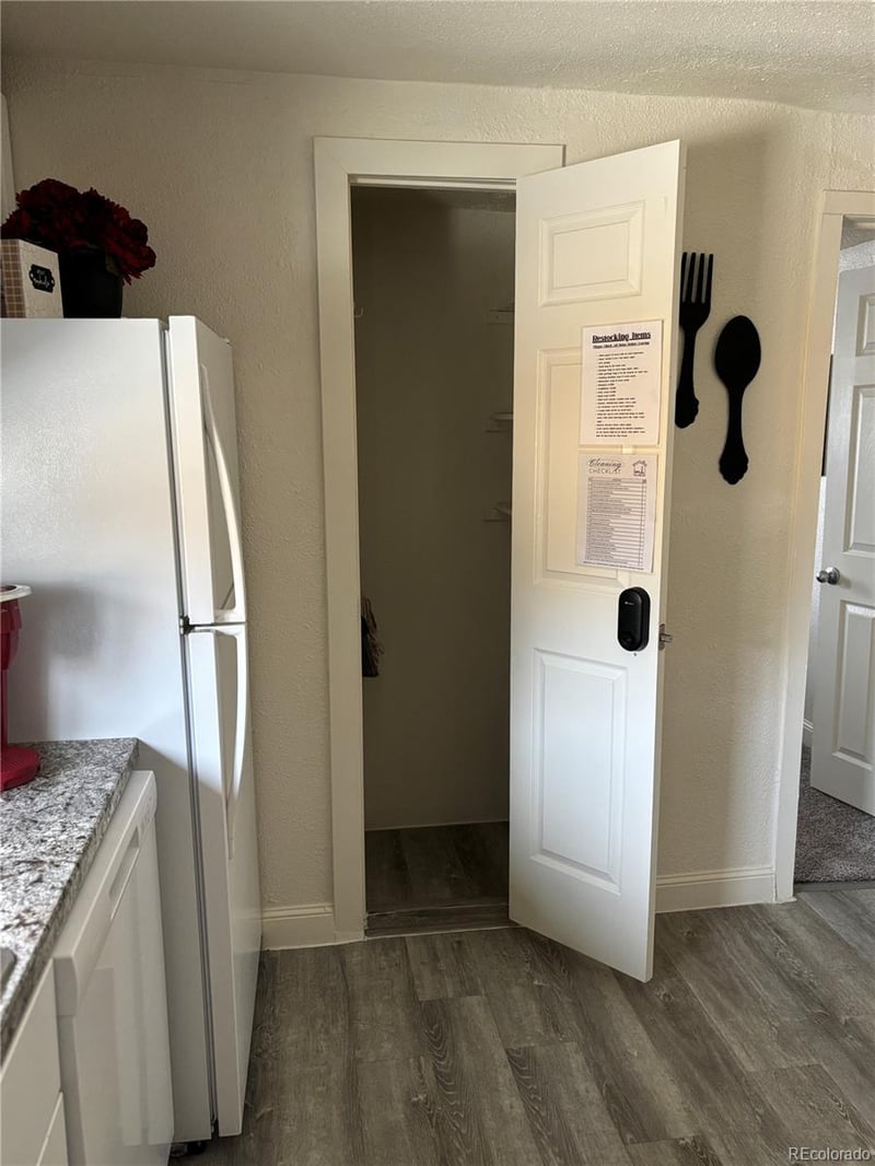 3154 Longfellow Pl, Denver, CO 80221