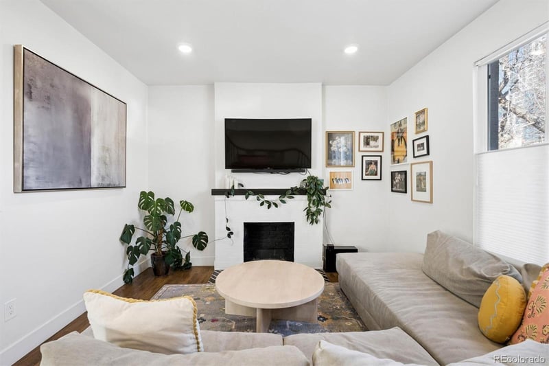 123 Emerson St, Denver, CO 80209