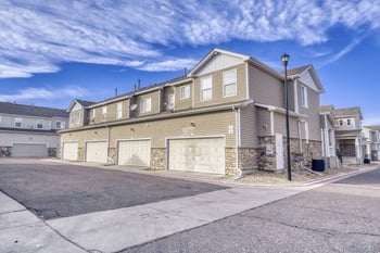 9758 Laredo St #6C, Commerce City, CO 80022