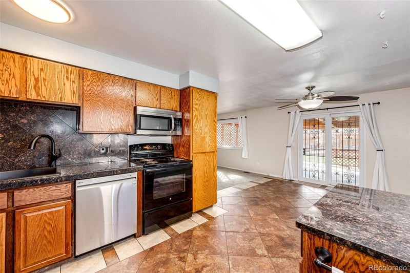 1591 Dawson St, Aurora, CO 80012