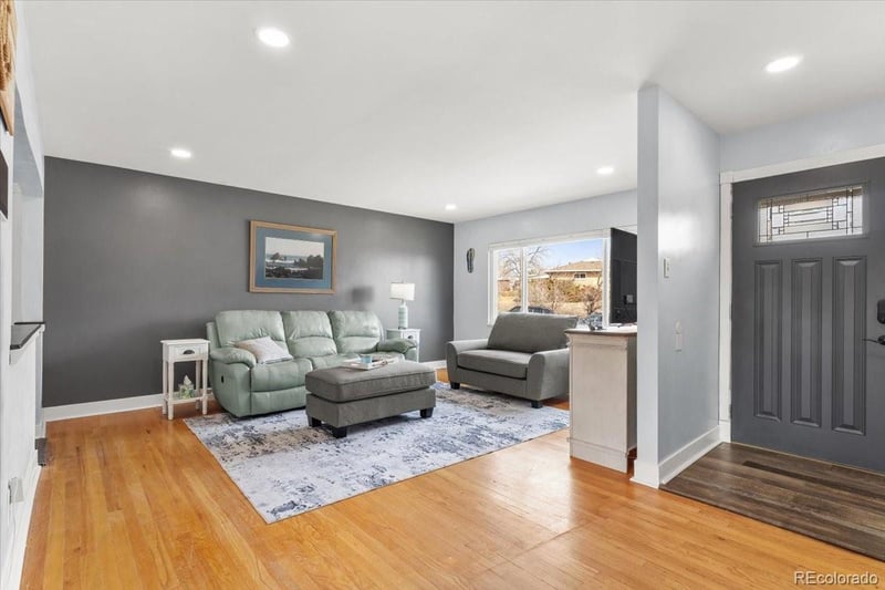 921 Taft St, Lakewood, CO 80228