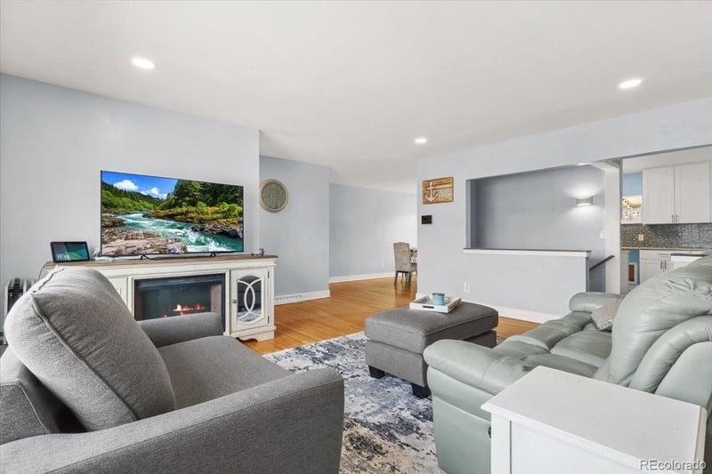 921 Taft St, Lakewood, CO 80228