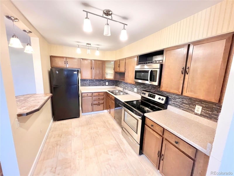 9335 Center Ave #8B, Denver, CO 80247