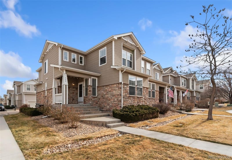 9758 Laredo St #16A, Commerce, CO 80022