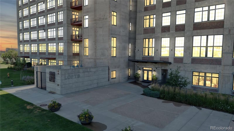 2000 Little Raven St #702, Denver, CO 80202