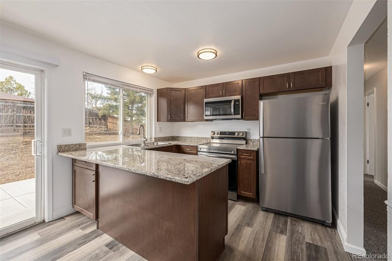 15140 Columbia Dr, Aurora, CO 80014