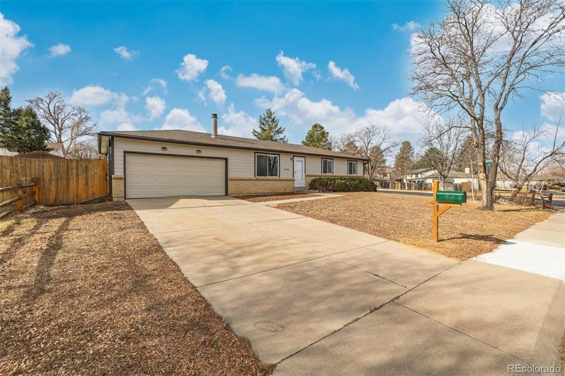 15140 Columbia Dr, Aurora, CO 80014