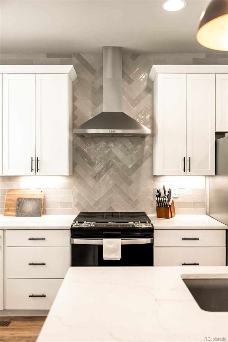 6250 Stable View St, Castle Pines, CO 80108