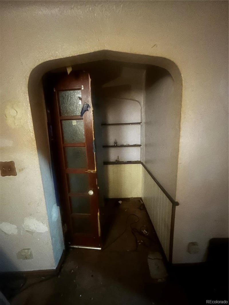 4286 Acoma St, Englewood, CO 80110