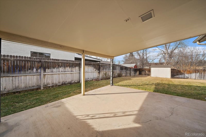 593 Amherst Pl, Englewood, CO 80113