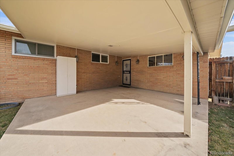 593 Amherst Pl, Englewood, CO 80113