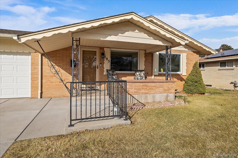 593 Amherst Pl, Englewood, CO 80113