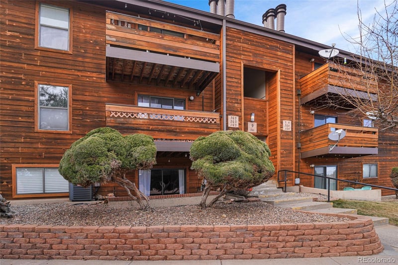 341 Wright St #204, Lakewood, CO 80228