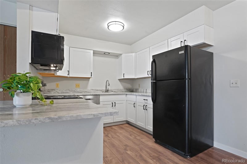 341 Wright St #204, Lakewood, CO 80228