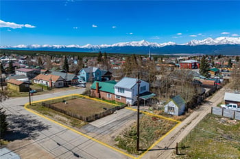 426 9th St, Leadville, CO 80461
