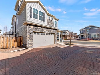 231 Old Hammer Ct, Aurora, CO 80018