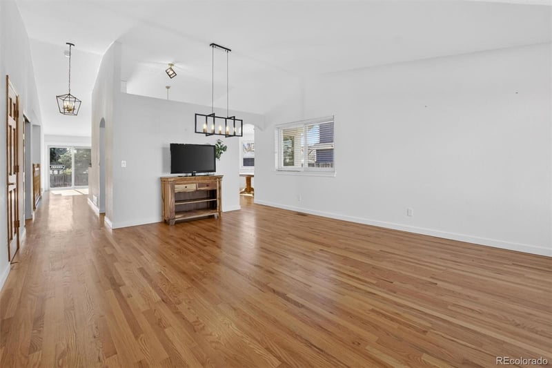 2066 E 129th Ave, Thornton, CO 80241