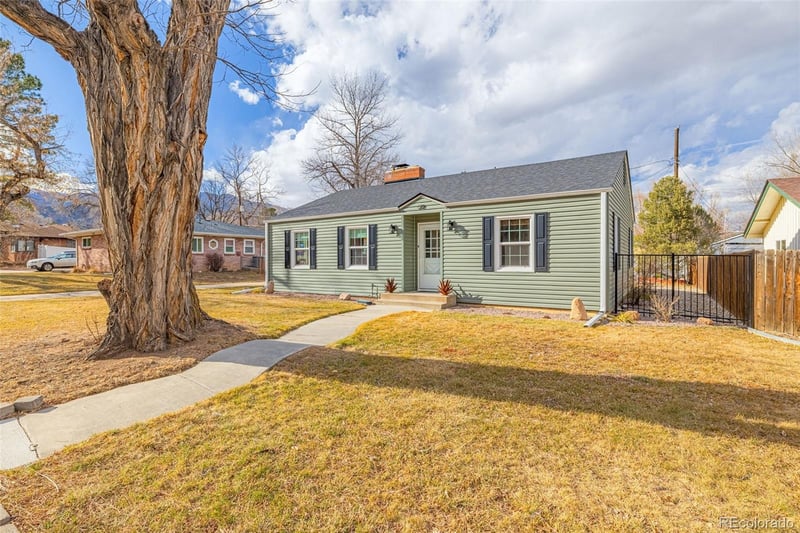 618 Cheyenne Rd, Colorado Springs, CO 80906