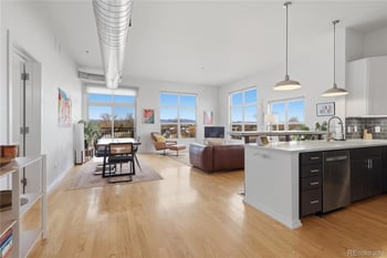 2900 Downing St #311, Denver, CO 80205