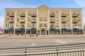 2900 Downing St #311, Denver, CO 80205