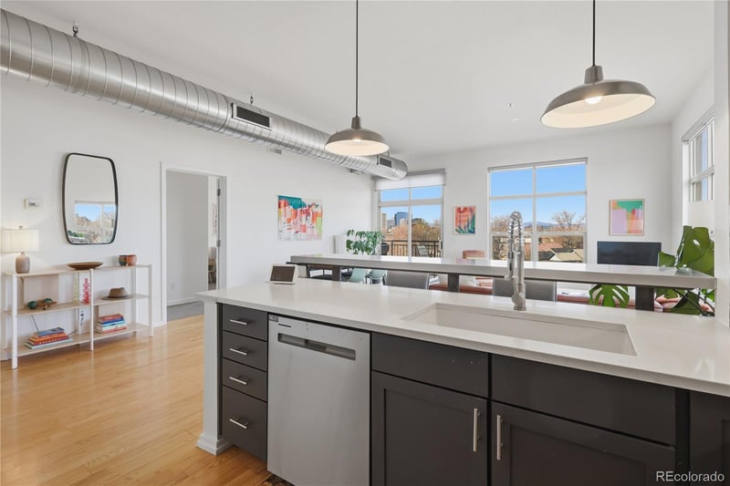 2900 Downing St #311, Denver, CO 80205