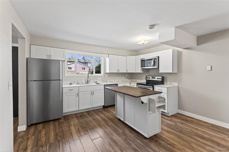 9022 Washburn Pl, Lakewood, CO 80227