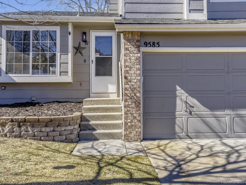 9585 Castle Ridge Cir, Highlands Ranch, CO 80129