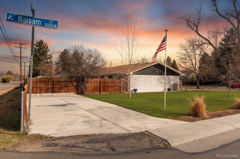 8183 22nd Way, Lakewood, CO 80214