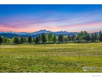 9715 Meadow Ridge Ln, Longmont, CO 80504