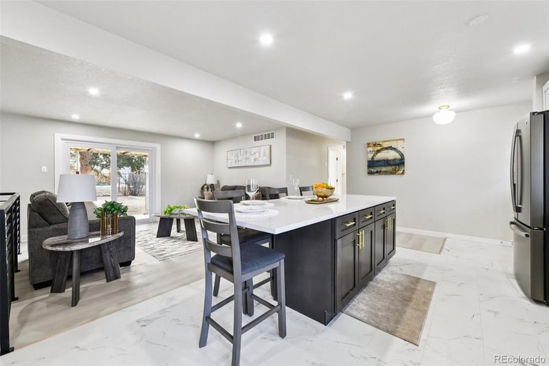 225 Tucson St, Aurora, CO 80011