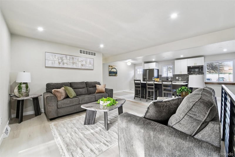 225 Tucson St, Aurora, CO 80011